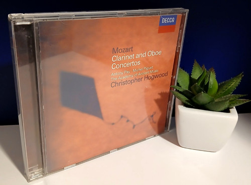 Mozart clarinet and oboe - -,